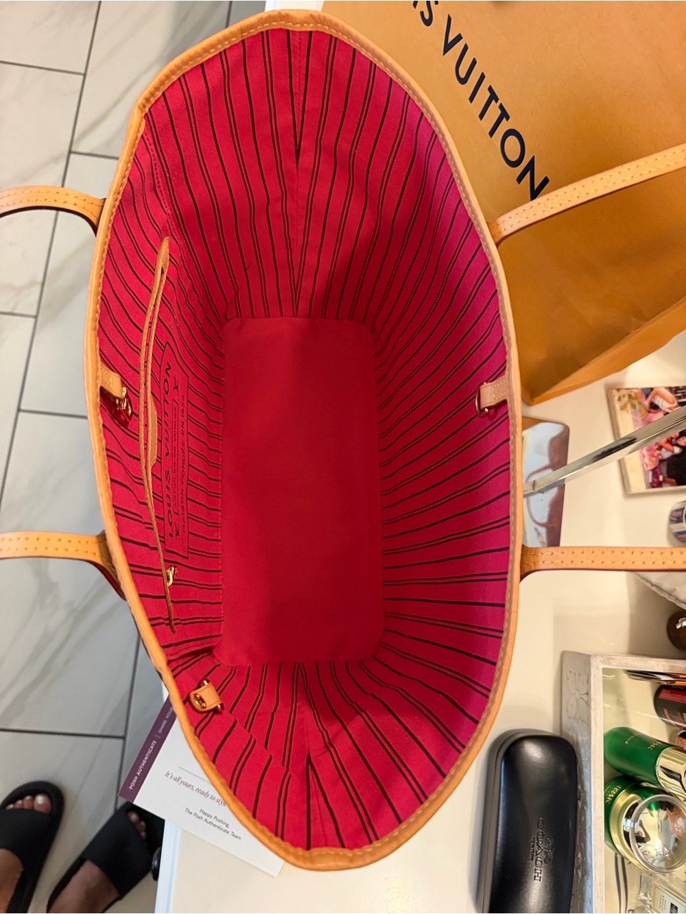 Louis Vuitton Neverfull MM : Limited Edition Love Lock 🥰♥️ - Picture 12 of 15